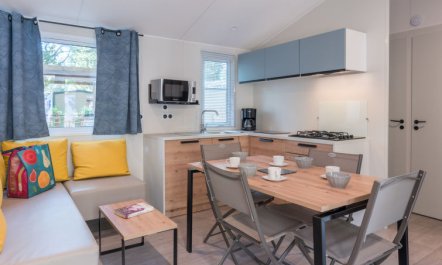 Le Mediterranée Apartment 5 3